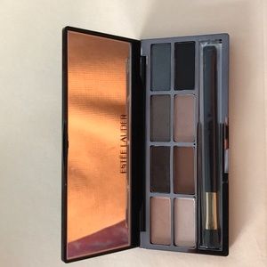 Estēe Lauder Pure Color Envy Sculpting Eyeshadow.